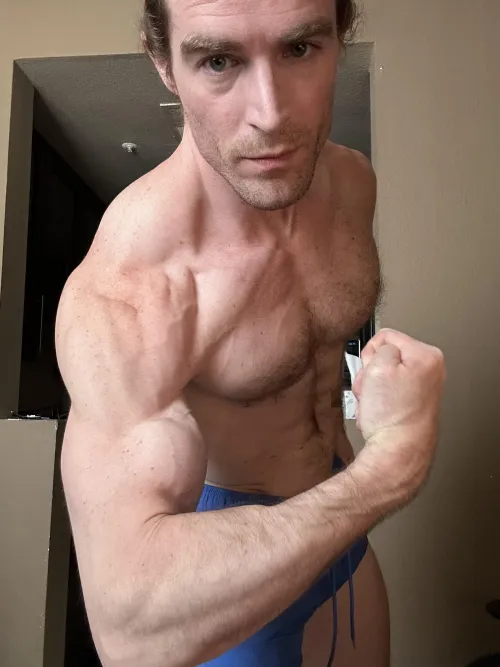 cum touch my big arms