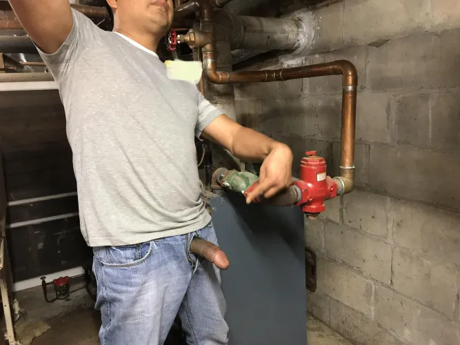 I can use some help down here…