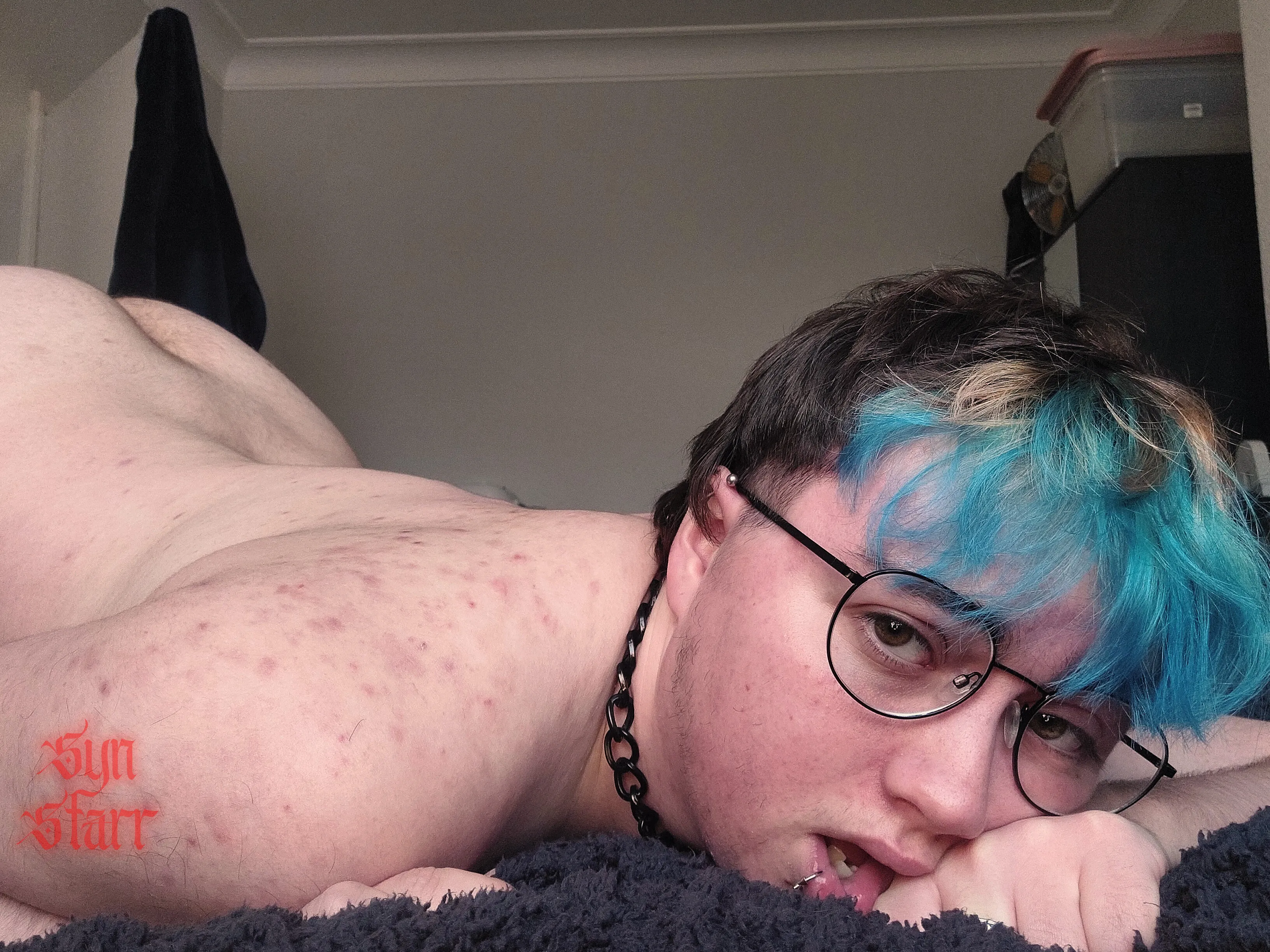 This is what I'd look like with you behind me btw