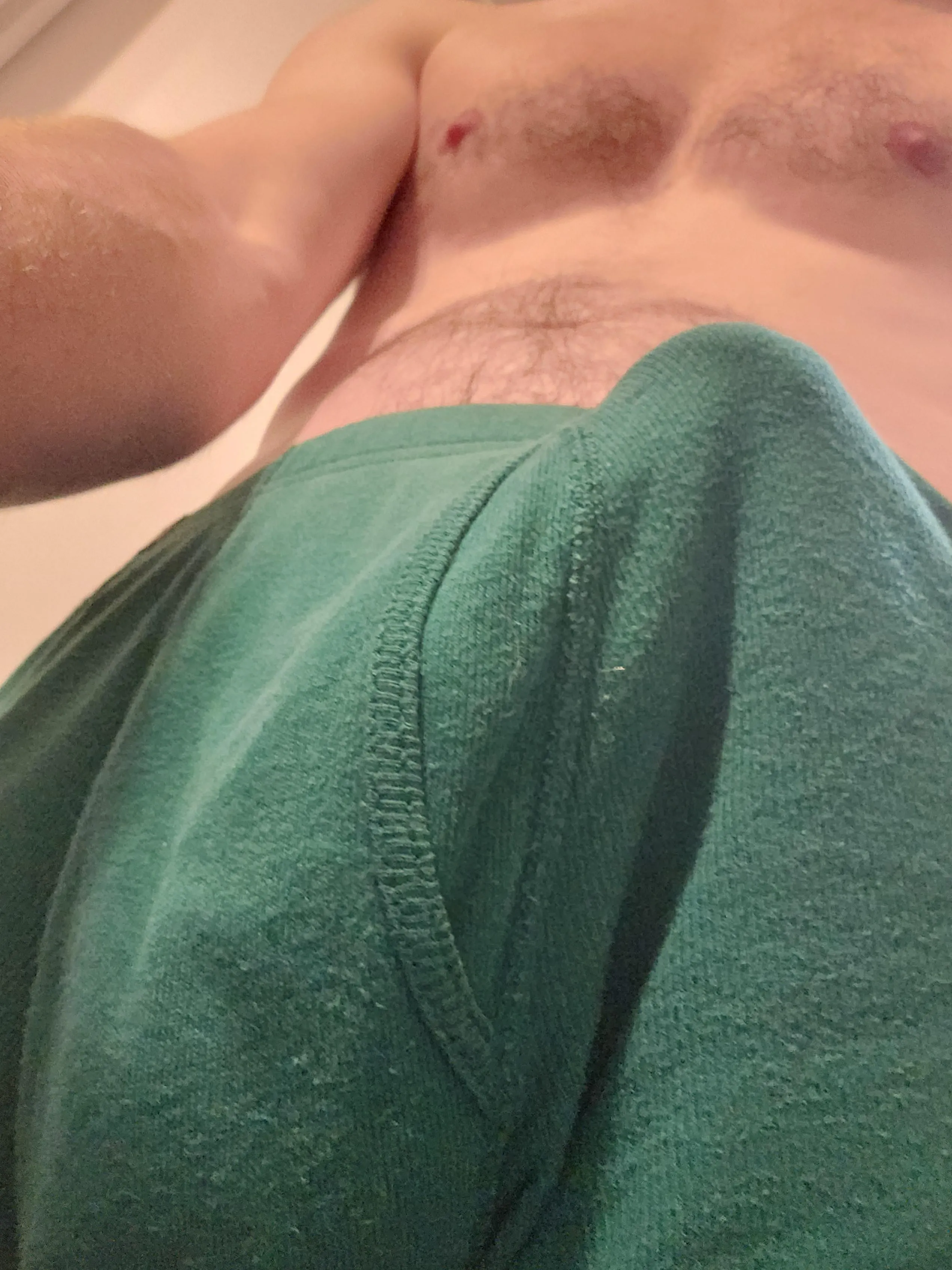 Who wants to see what's underneath? M4F
