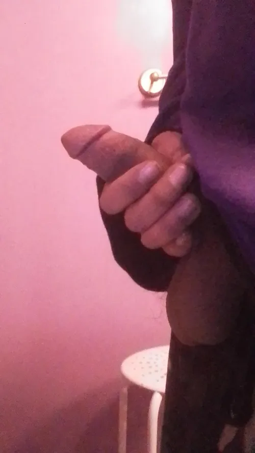 26m, looking for an older friend to bully my small dick.