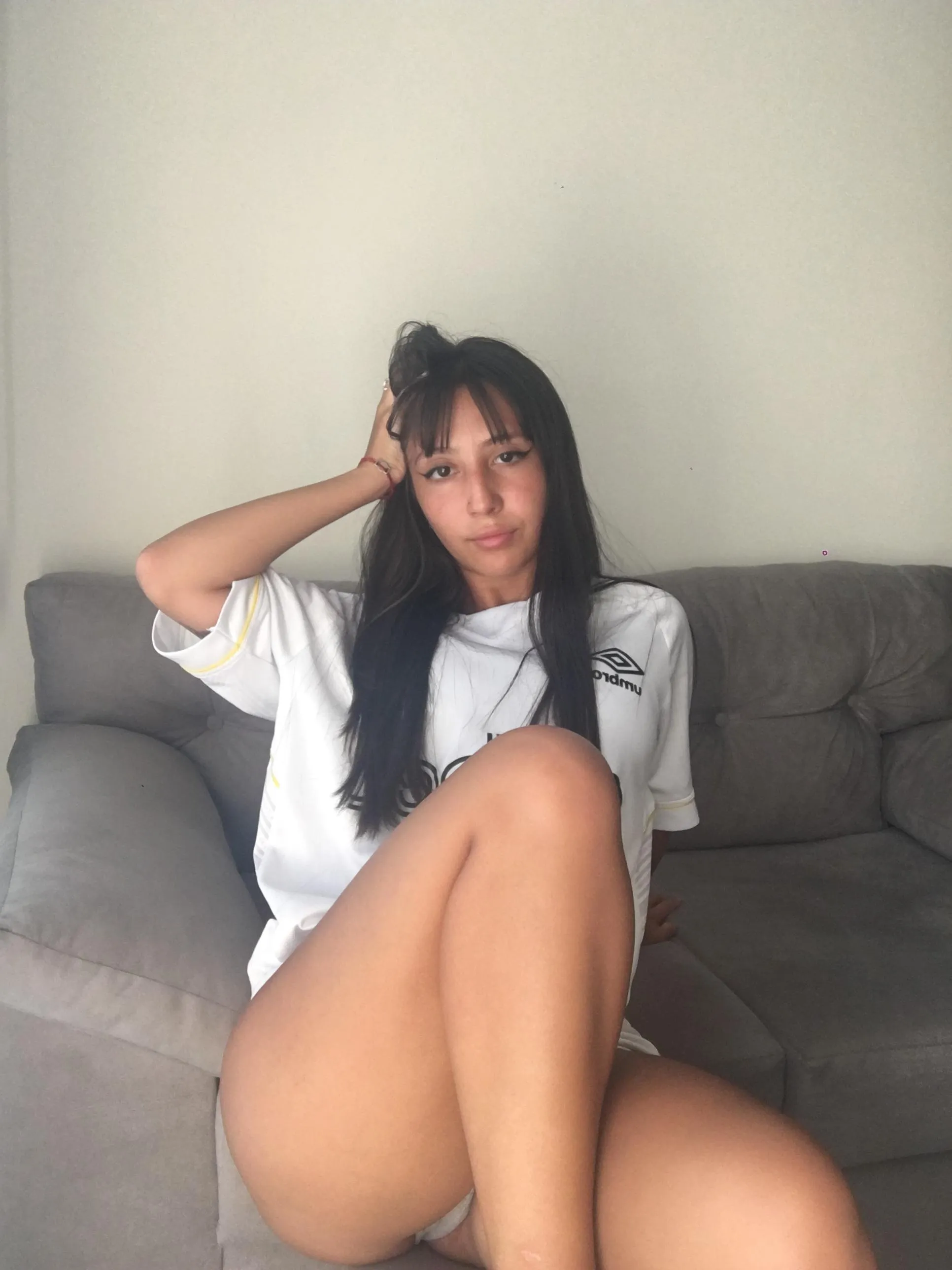 Can I show you some of my nude pics? Y or N?