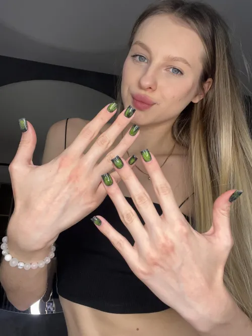 I really like the way my last manicure was done