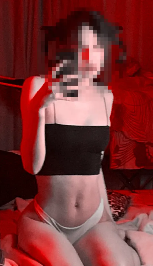 Juste une fille tranquille qui vient de se réveillée ^^