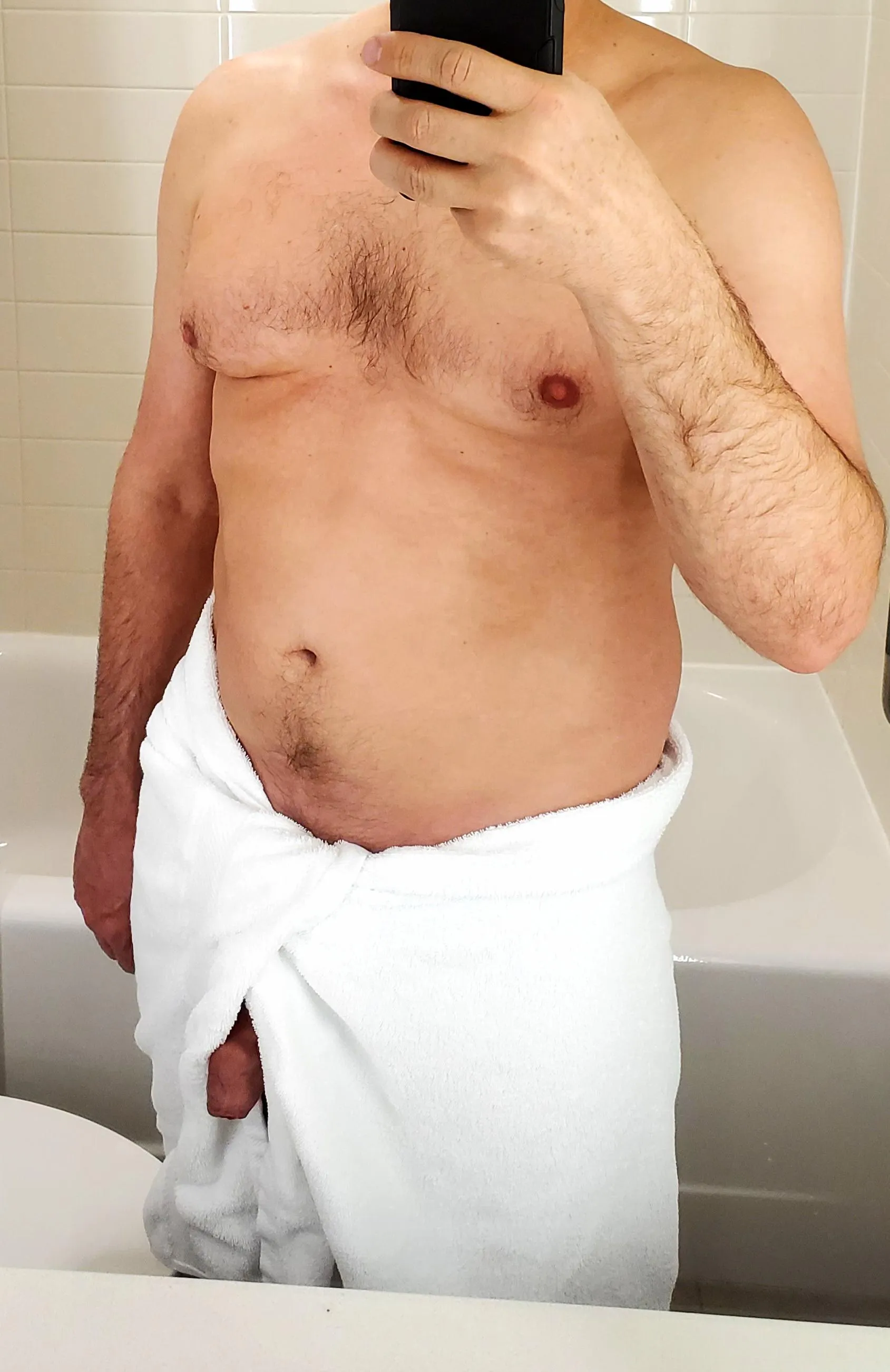 This [44] yo post-shower dadbod qualify as a dilf?