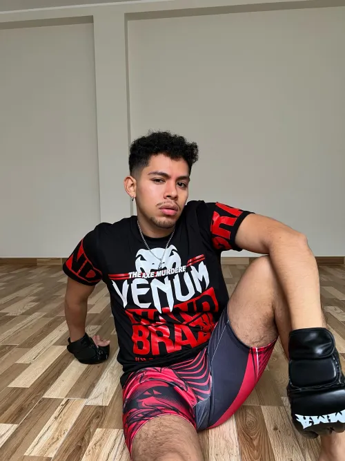 You ready to take my punches and this thick dick from this top boxer?