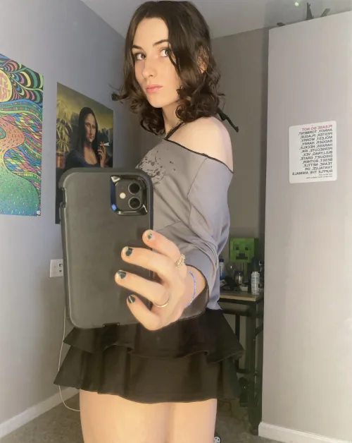 5’6 sissy at your service!