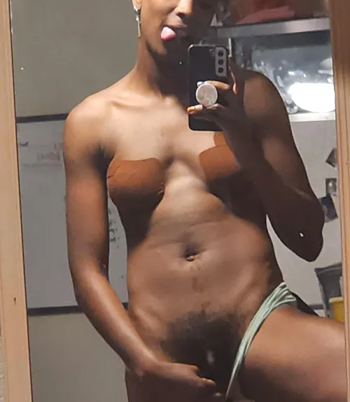 I feel like such a strong boi on T