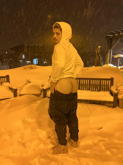 Snow trip, thought it was a cute idea to show off my gains