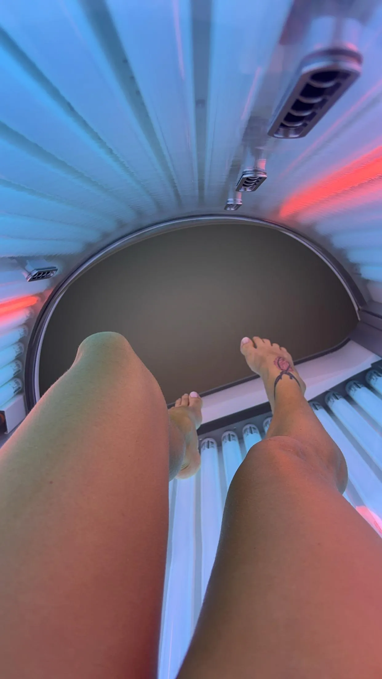 Who doesn’t love tan long legs