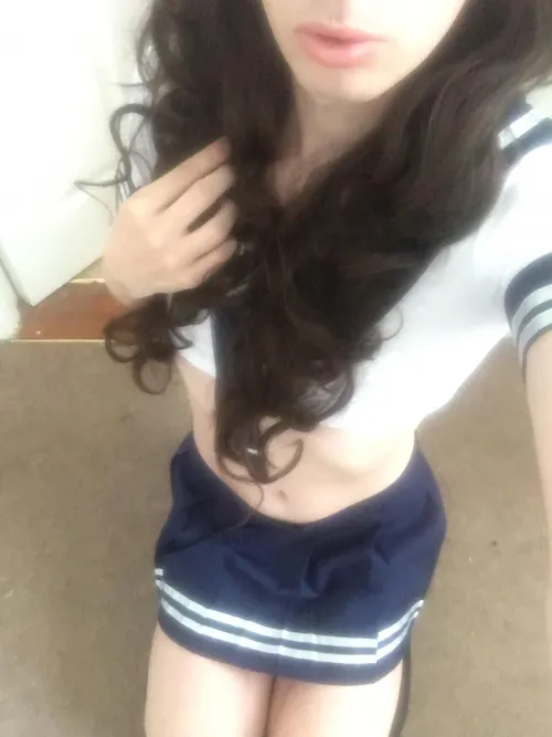 27 [TF4M] White girl looking for Muslim doms