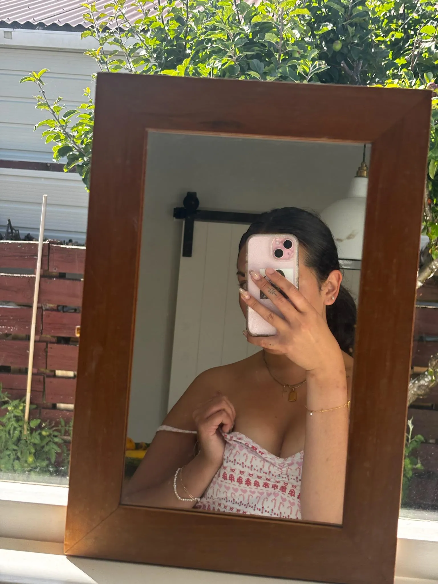 Any couples down for a wild night? Im clean and on BC, can verifyyyy if needed! hmuuuu