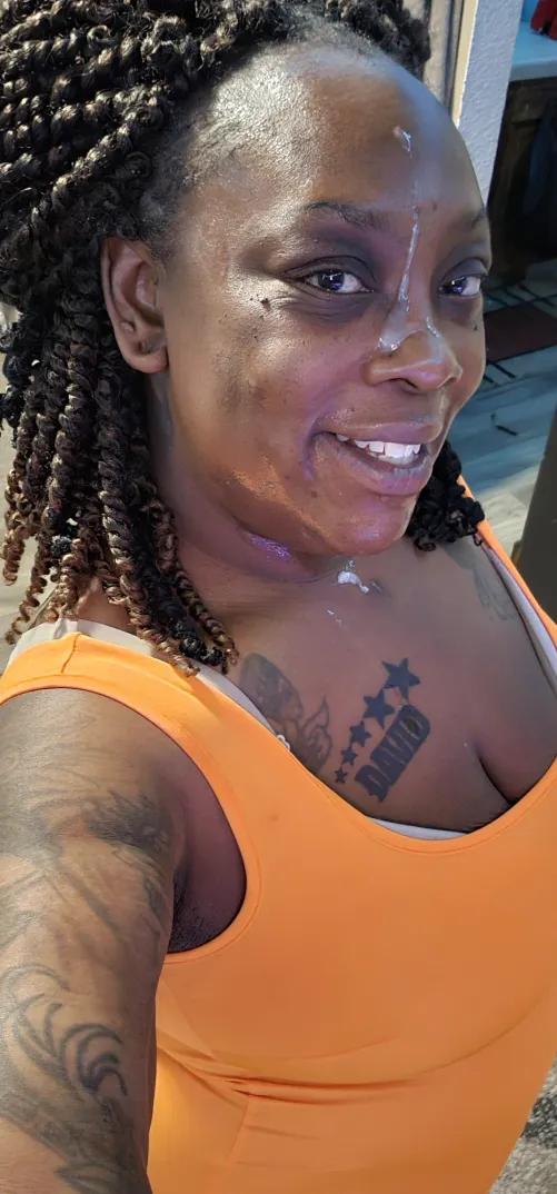 Looking for huge cocks to spitroast me tonight kn camera