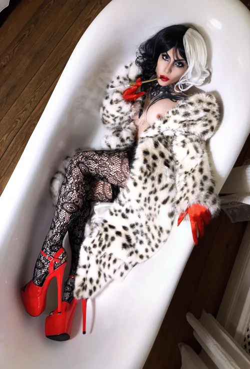 Cruella de Vil [One Hundred and One Dalmatians] by Aleksa_Vamp