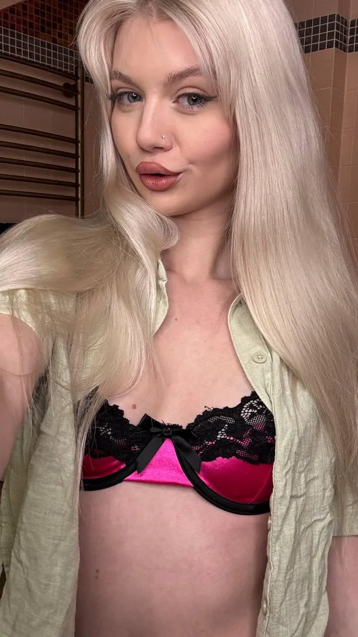 how cute do i look in this?