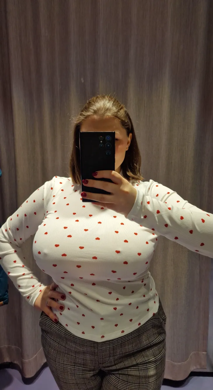 Quickie in the dressing room?