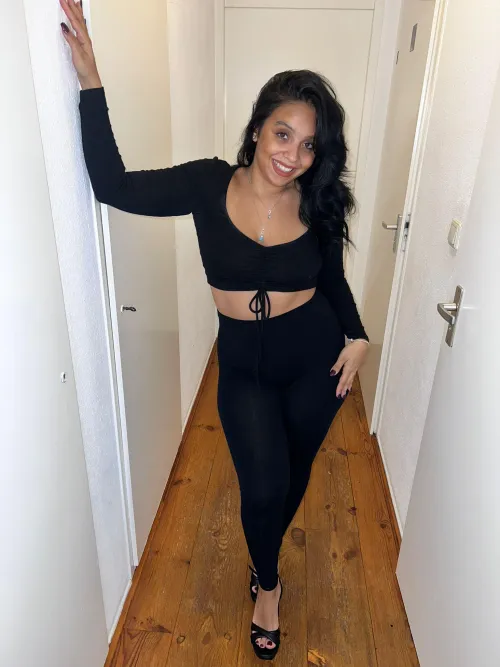 Darling, I am the wife you were looking for . Too naughty and sexy enough ... and wet