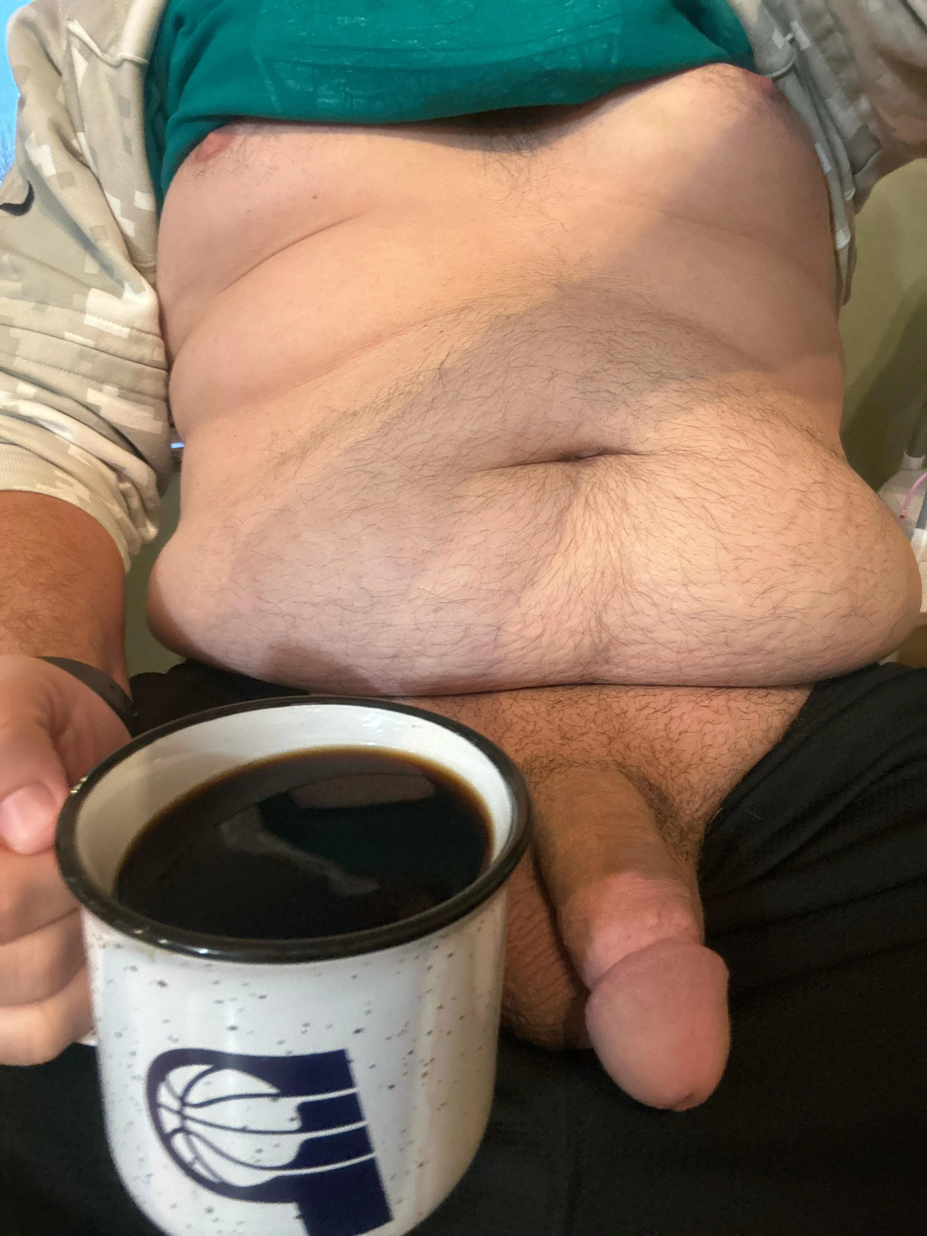 Hanging out with a full cup, best start to the day!