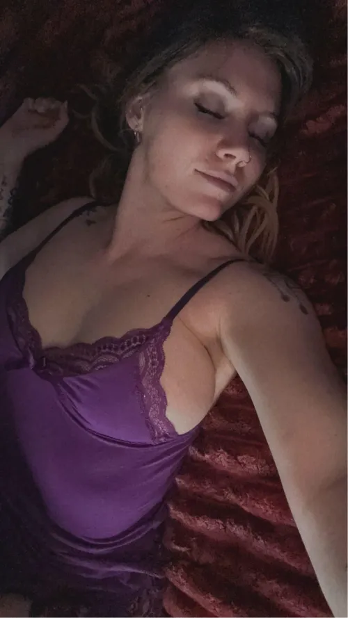 incase your gf forgot about you, I'm here 😘