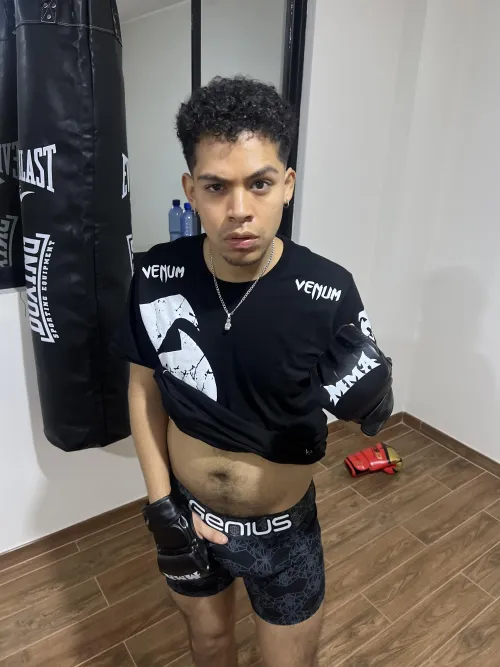 Today was a tough training session, just like this bulge I’ve got here haha. This champ is eagerly waiting to destroy your hole.