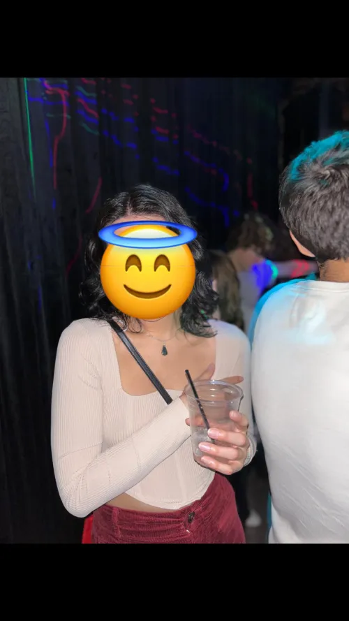 [USA] #DC #DMV T4M  tgirl looking for gentle dom to explore :)