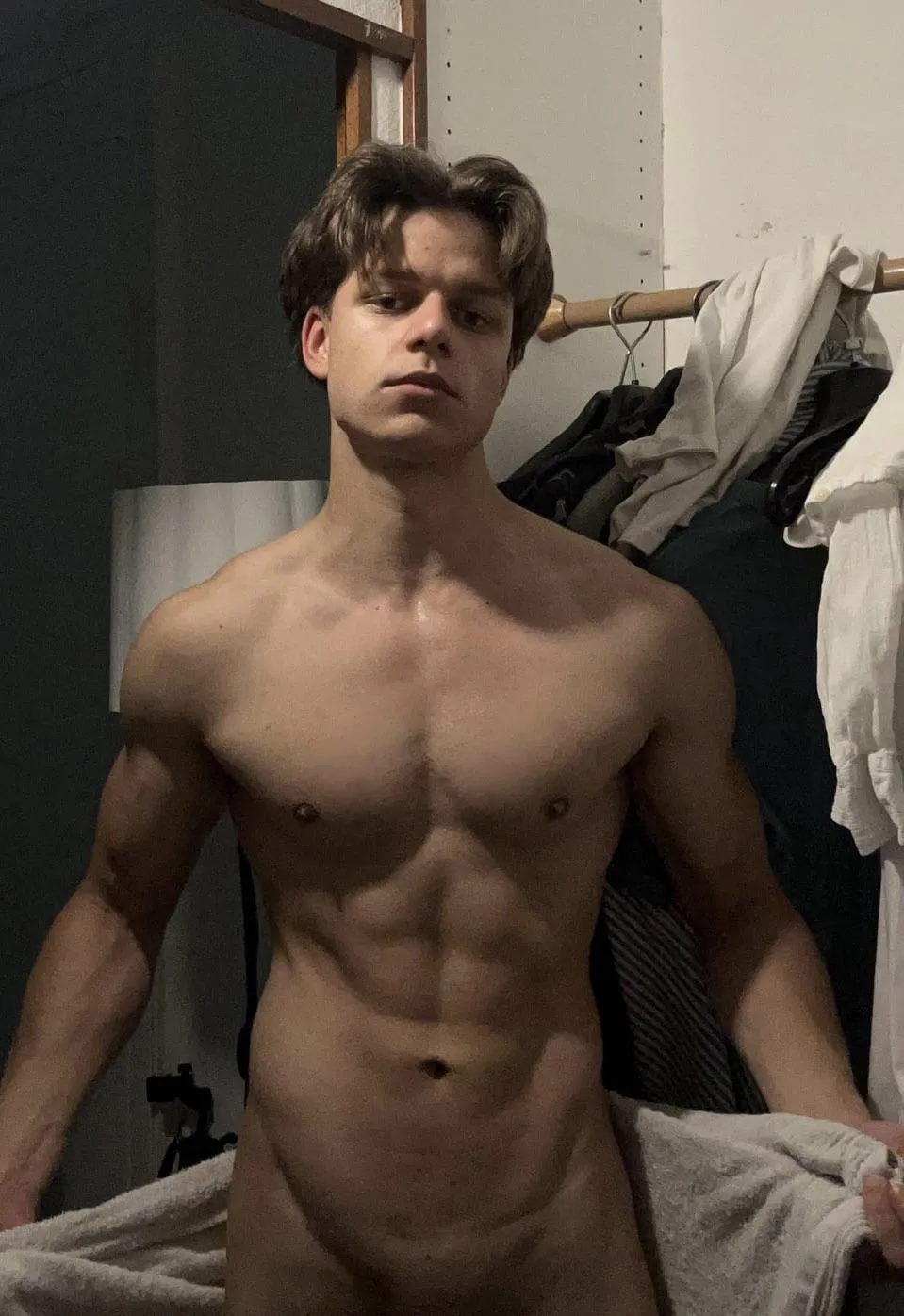 (20)Wanna lick my nipples?