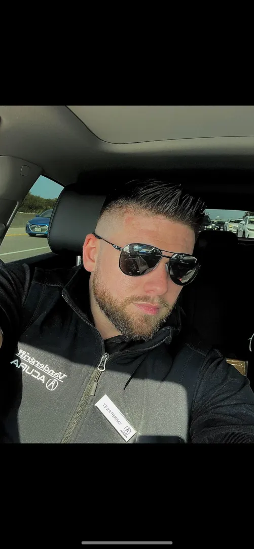 25 M4F wanna have fun w a lil baddie im on market center in Dallas hmu 25 M4F wanna have fun w a lil baddie im on market center in Dallas hmu