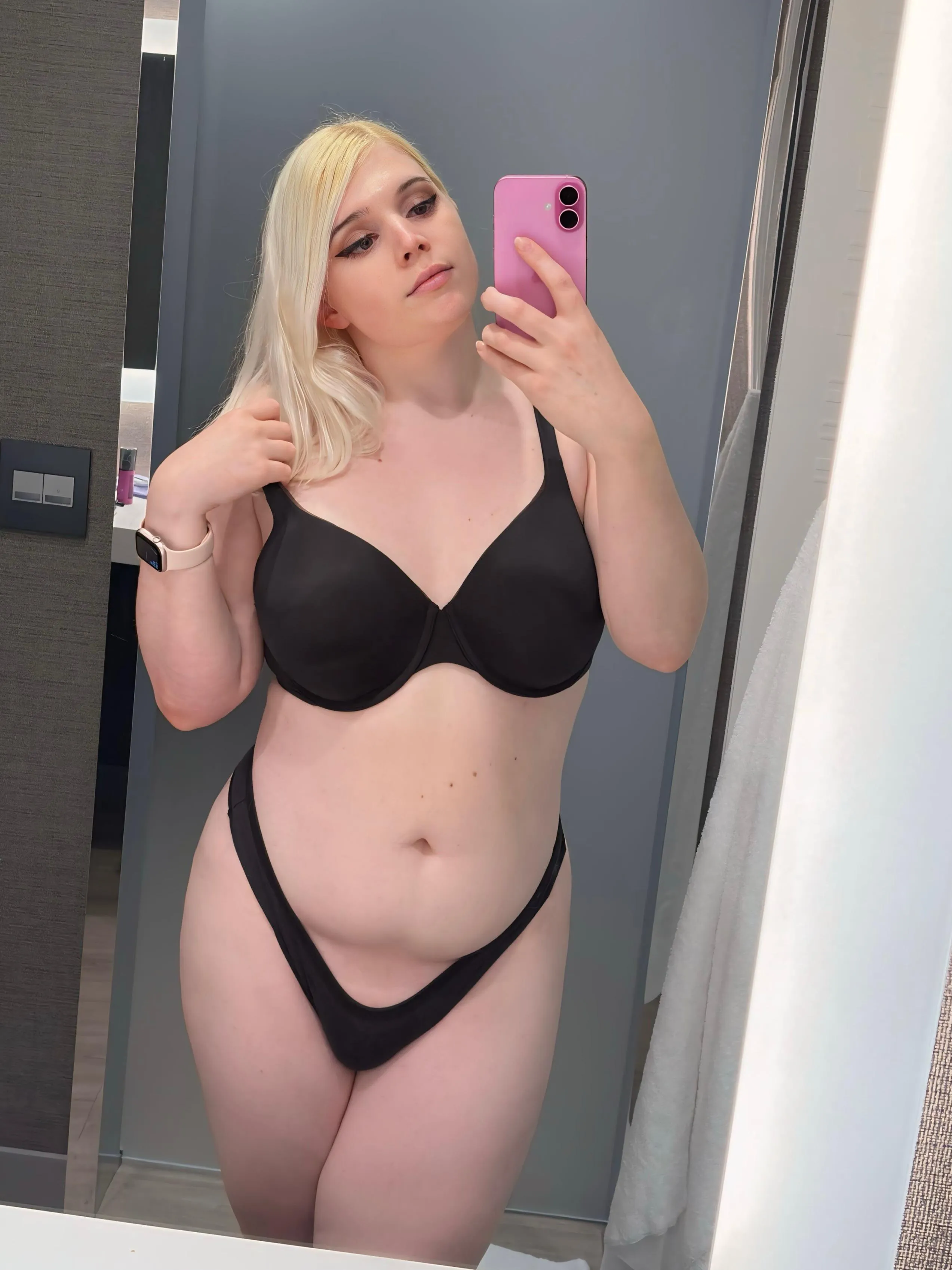 Do i turn you on 🙈