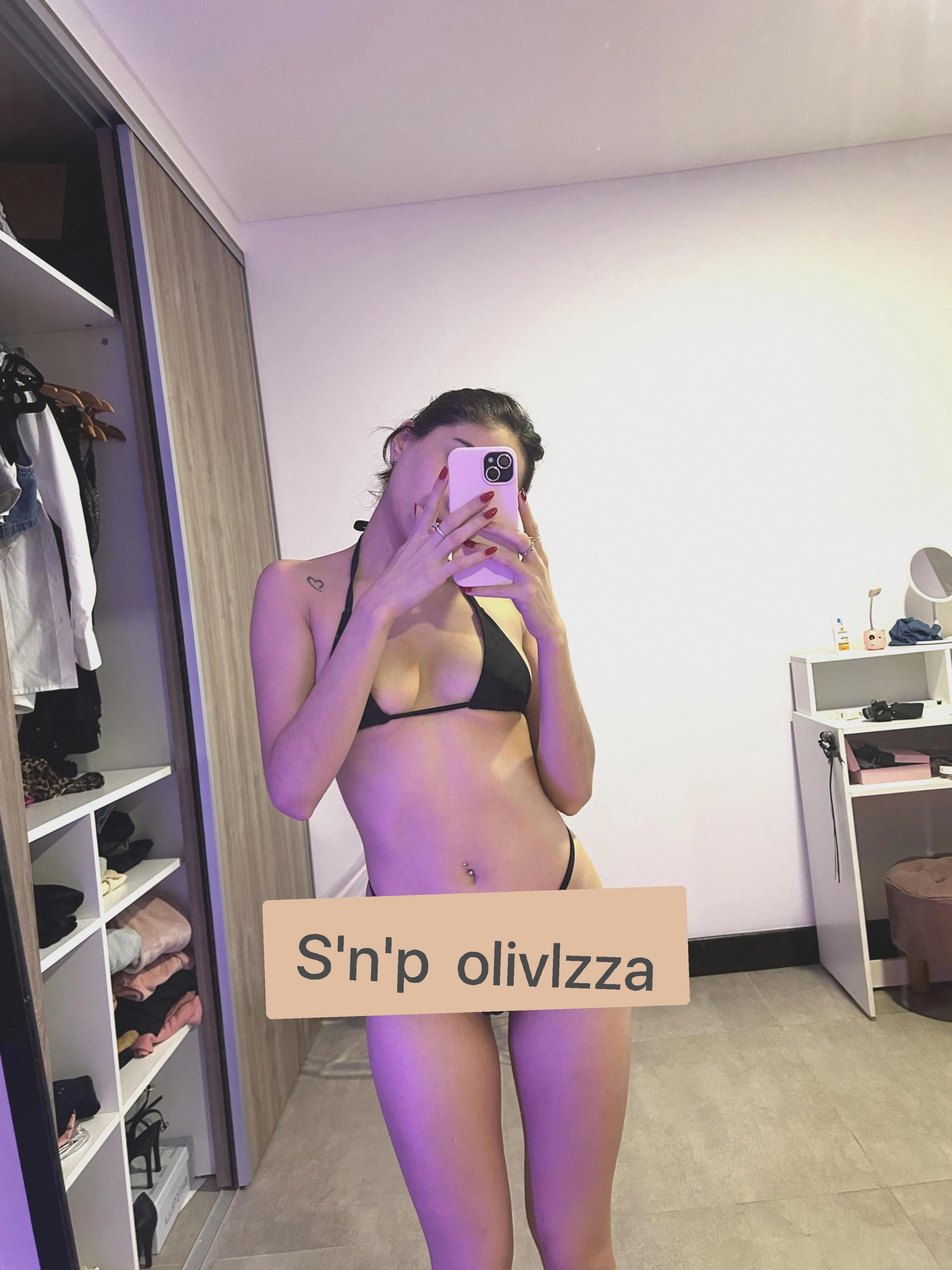 F21 and super ready to send nudes, just give me a reason