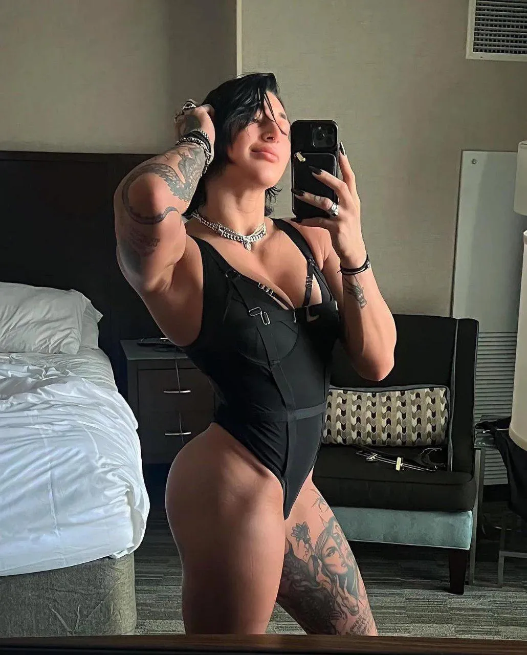 [F4M] Rhea Is Looking to Get Blacked. Be able to do at least one paragraph per response.