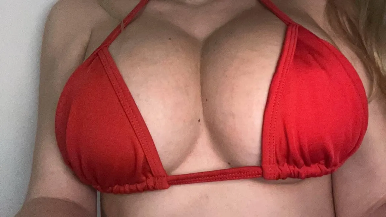 (F)Red is my fav lingerie colour😶‍🌫️