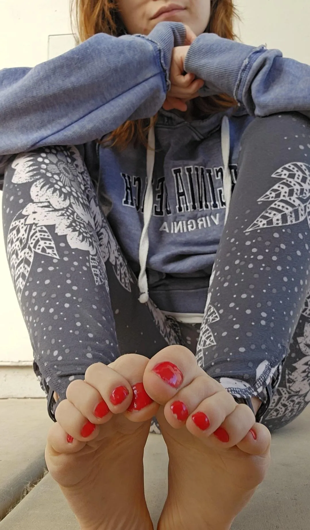 Oc wrinkled soles, but with my red pedicure ❤️