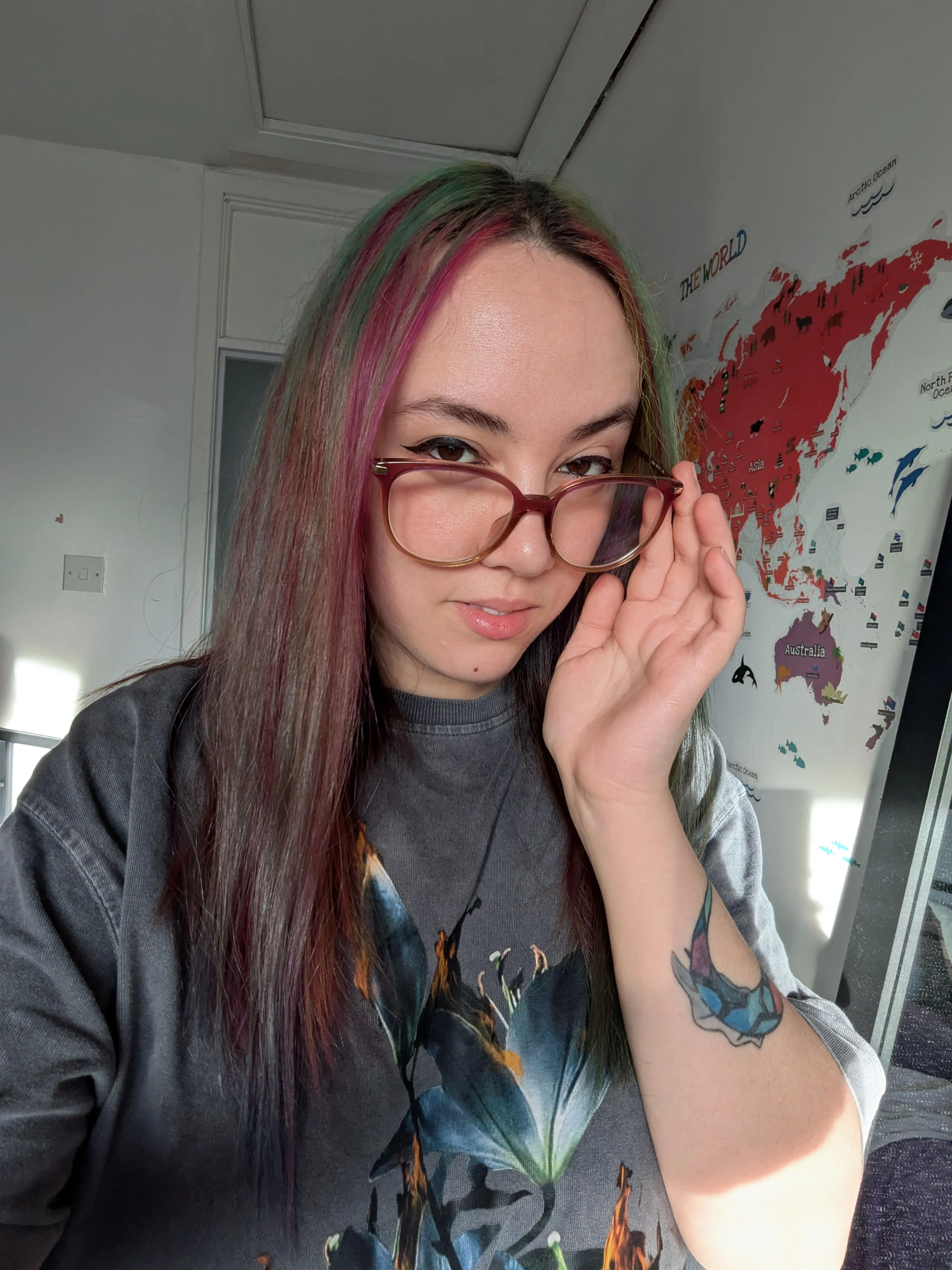 Sexy secretary incoming