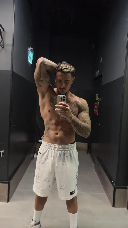 Submit in the locker room