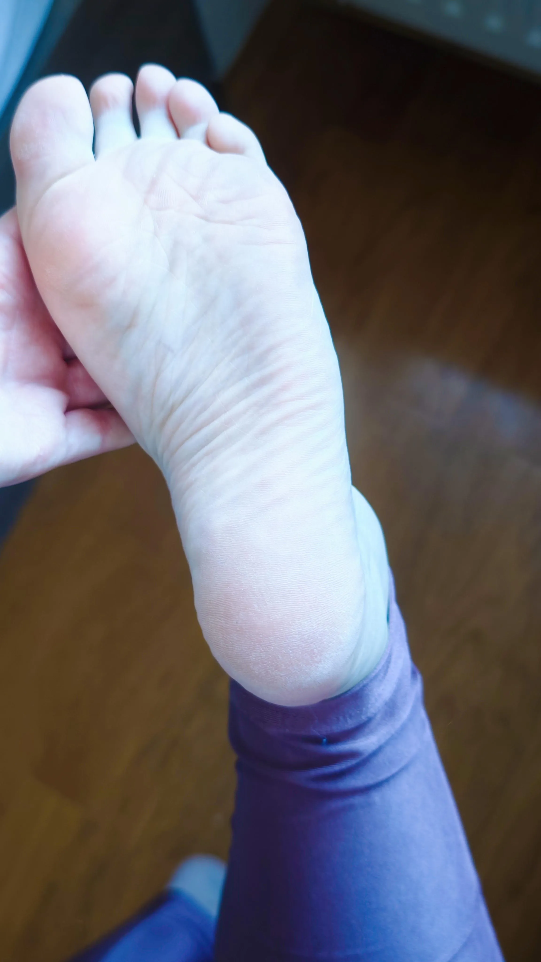 They need to be licked [oc[