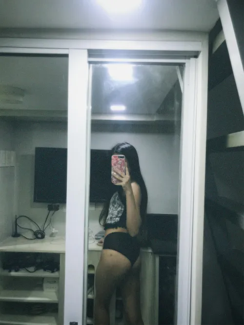 wanna slap my sexy ass?🍑💦