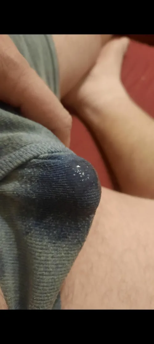 When she sends sexy photos I leak...