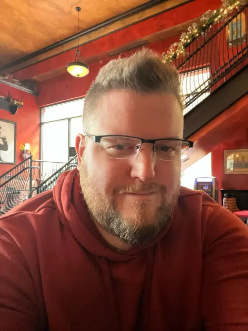 36 M4F Looking to have some fun on the Big Island this weekend.