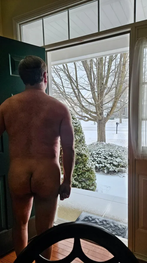 A few days of snow are on the way. Will be shoveling soon.