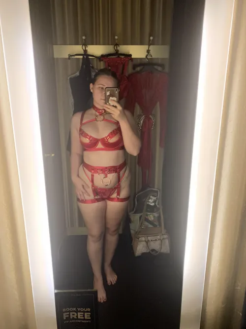 Don’t I just look to cute in this set?🥰😖