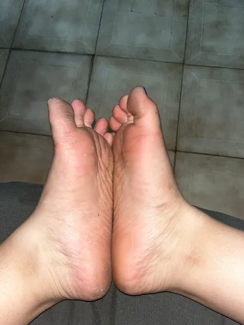Don't you dare look at them until I order it... the feet of a goddess are not for everyone.
