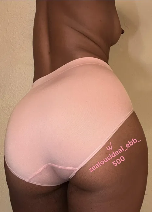 Don’t you wanna rub your face all in my intoxicating scent? 🖤 my panty drawer is pinned to my profile. Message me today! ✨[selling][panty]