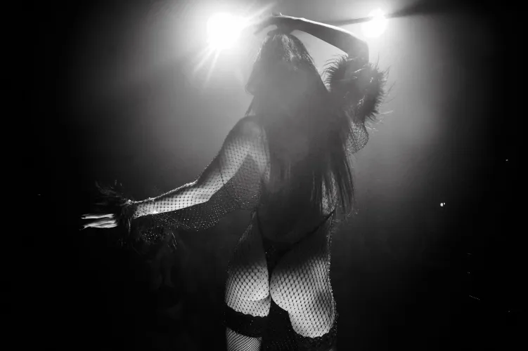 Find me on the stage 🖤