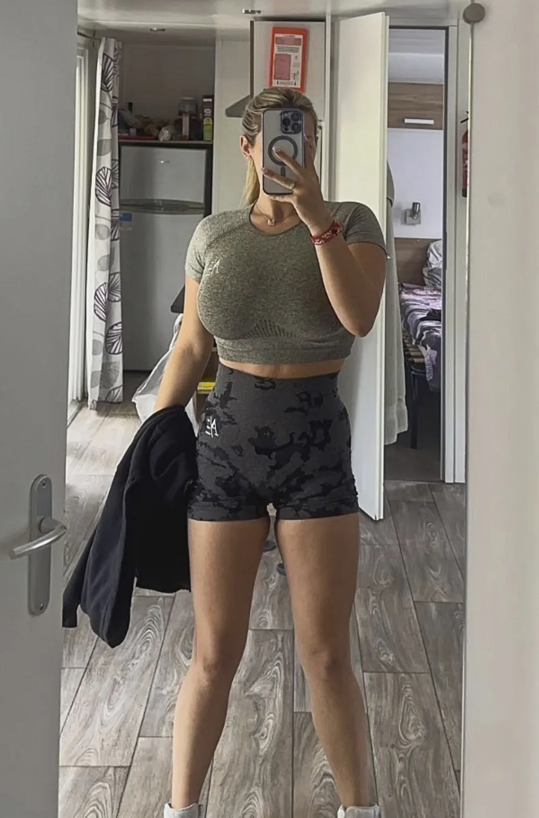 Going to spend valentine's eve in the gym.