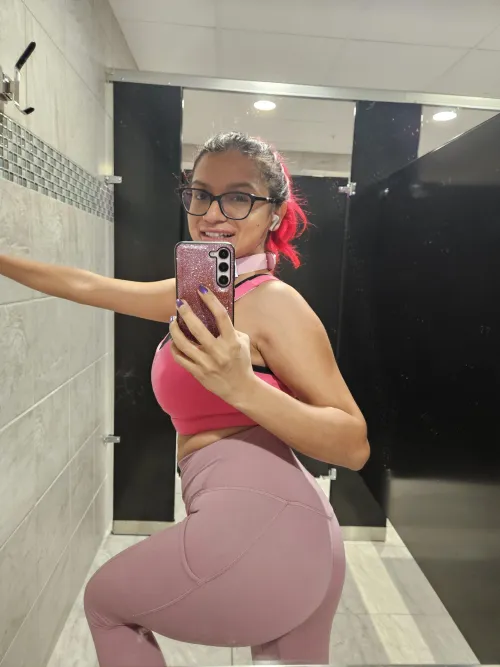 I absolutely adore these leggings