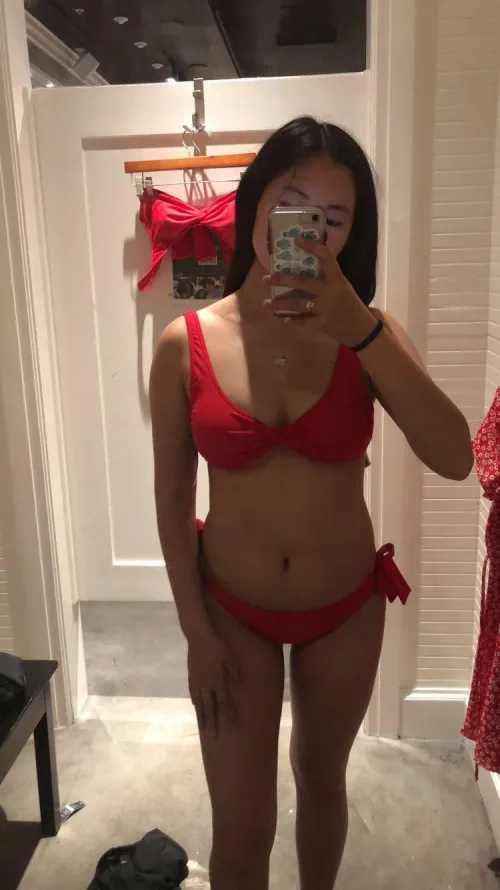 Who likes my new swimsuit 😜