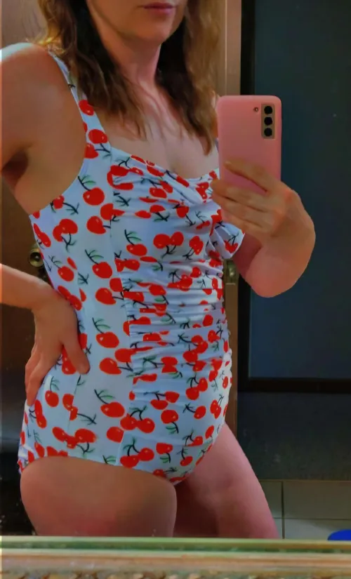 30 (F4MM) #OsageBeach Hotwife looking for a couple friends to have fun with St. Patty's weekend.