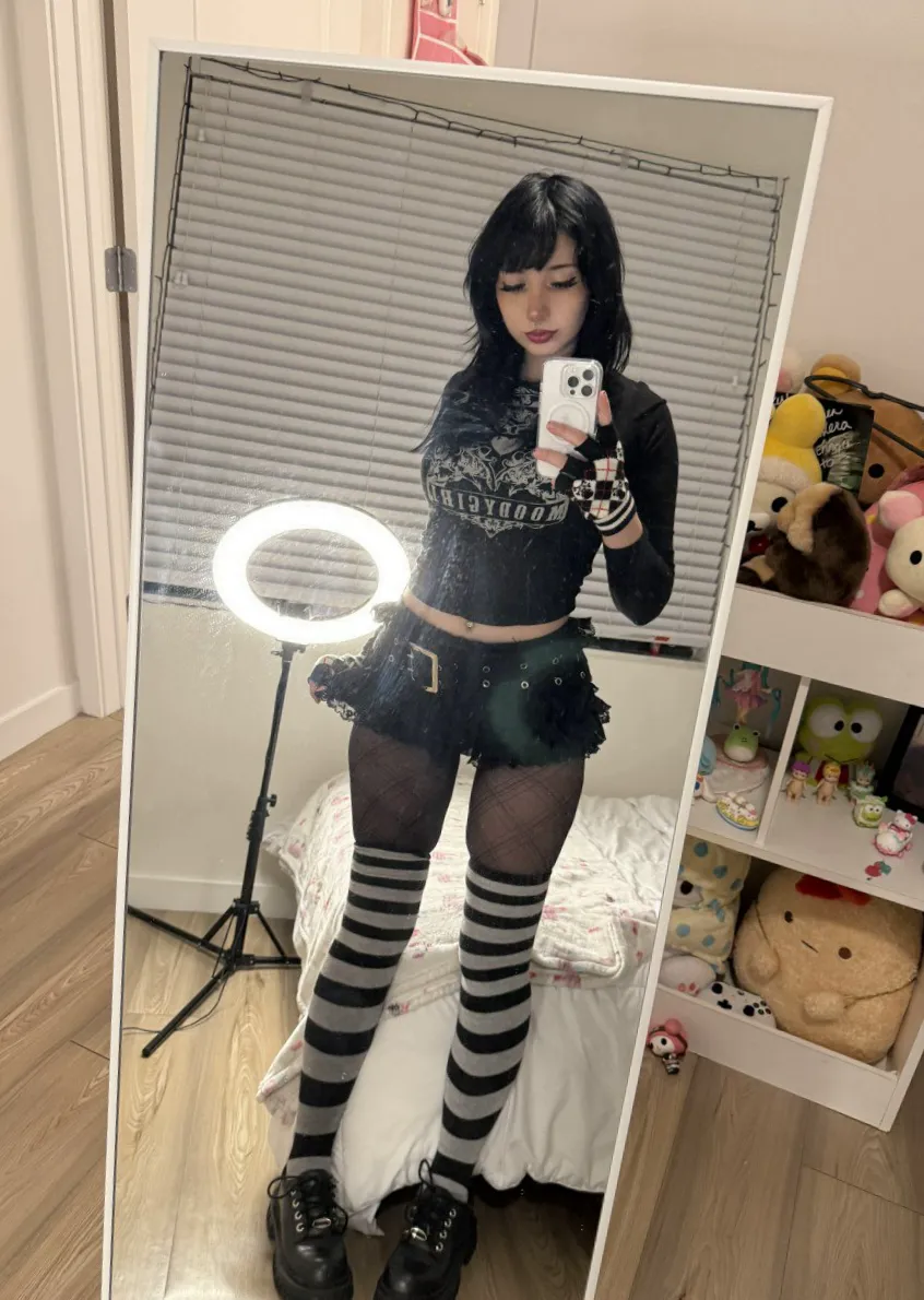 Channeling my inner Bratz doll