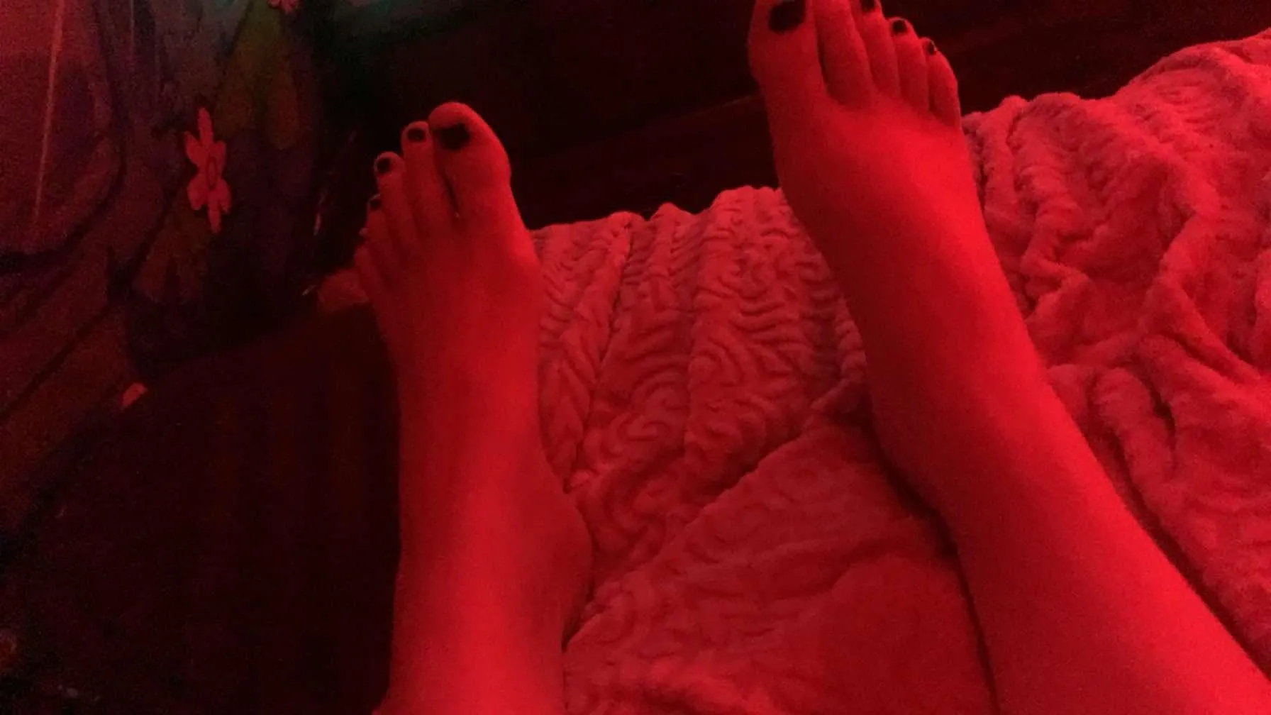 Cum spoil these feet