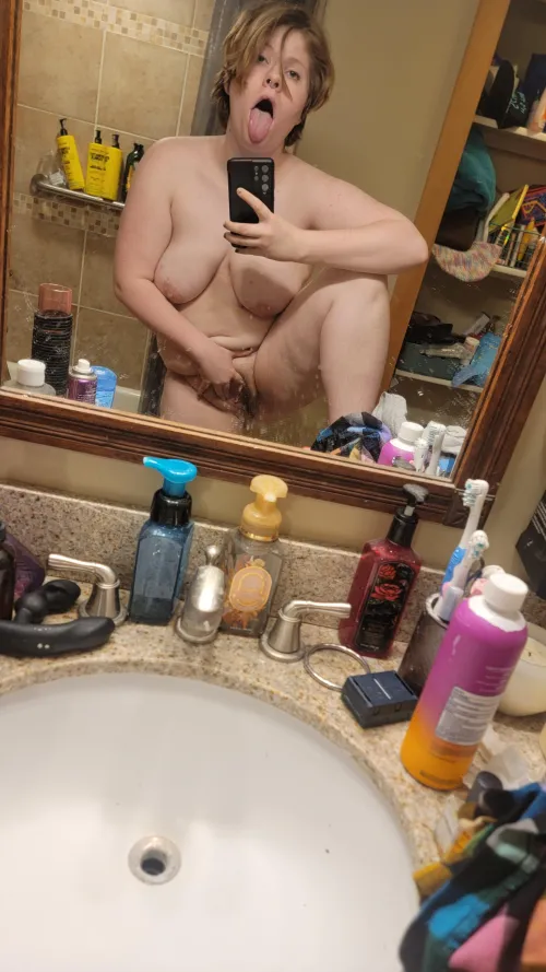 [F] - Post work pre shower sweaty slut